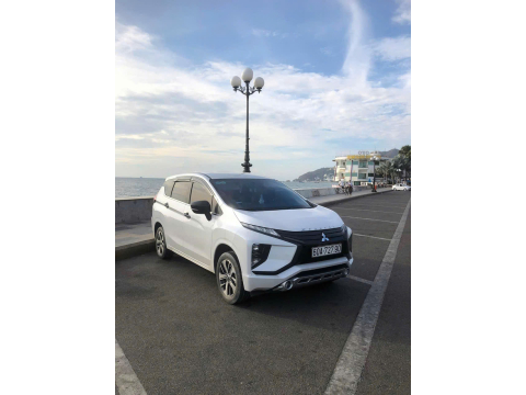 Xe Du Lịch 