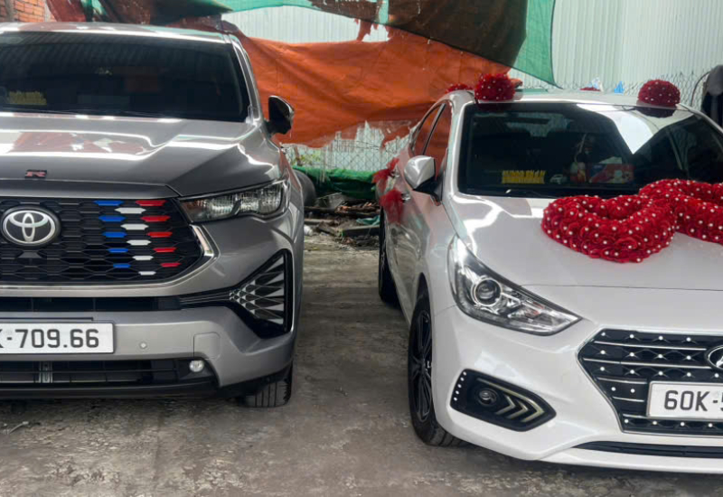 Xe Du Lịch 